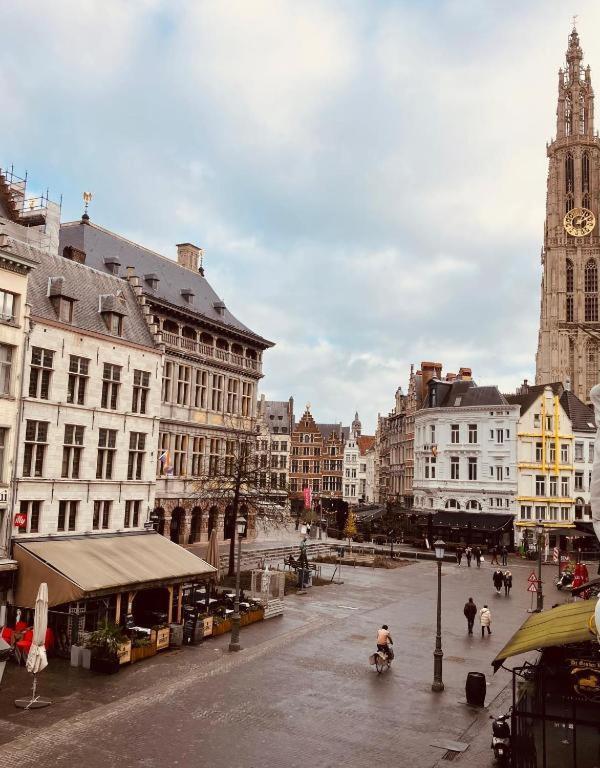 Living History - Suikernest Aparthotel Antwerp Exterior photo