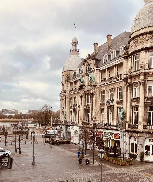 Living History - Suikernest Aparthotel Antwerp Exterior photo