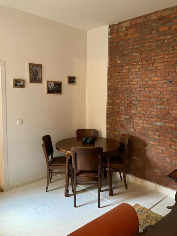 Living History - Suikernest Aparthotel Antwerp Exterior photo