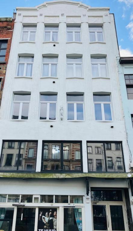 Living History - Suikernest Aparthotel Antwerp Exterior photo
